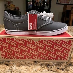 Women’s size 9 NIB Vans Atwood pewter.